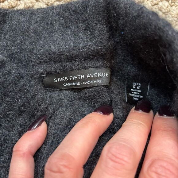 Ladies Saks Fifth Ave Grey Cashmere Two Way Zipper Cardigan Size Medium - Picture 11 of 13